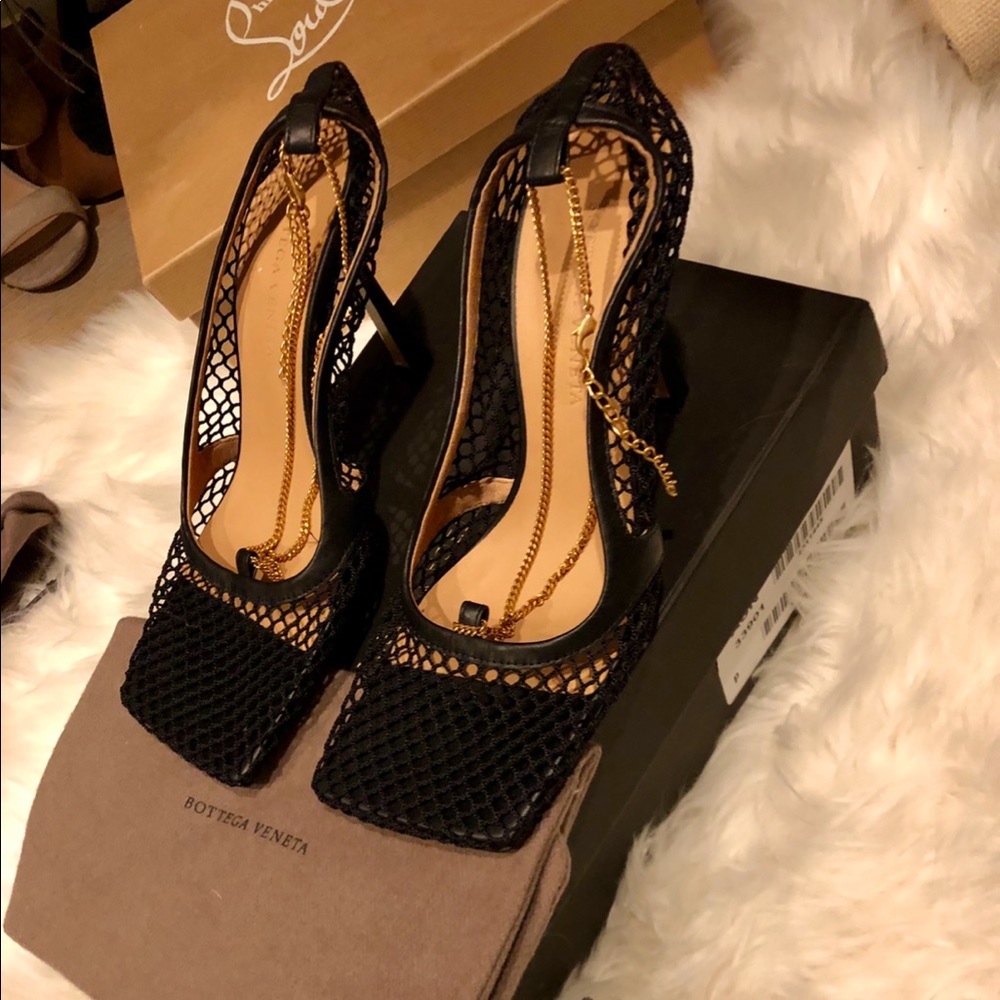 Bottega Veneta Mesh Stretch Pumps Gold Chain 37